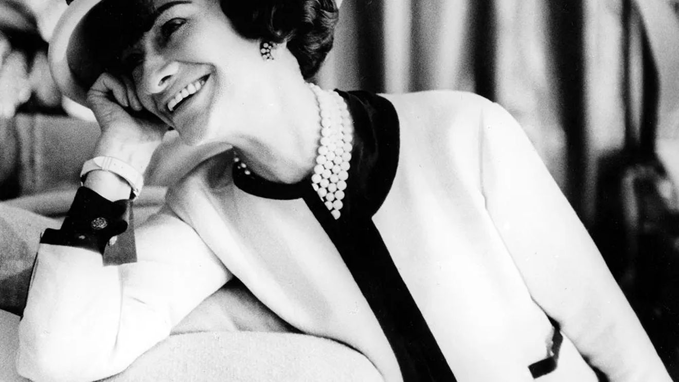 Adevăruri neștiute despre copilăria creatoarei de modă Coco Chanel