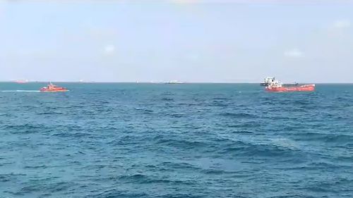 Echipajul unui vas naufragiat în Marea Neagră, salvat de autorităţile bulgare în cooperare cu nave din Turcia şi România