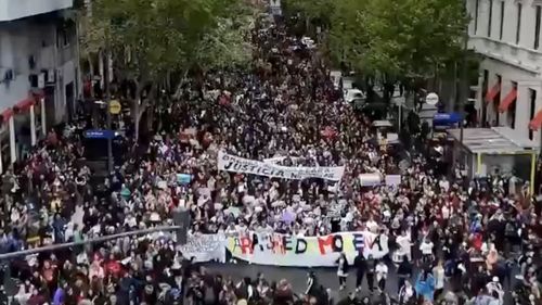 Argentina arestează al șaptelea suspect în cazul unui femicid care a zguduit țara / Trei femei au fost torturate și ucise într-o transmisie live pe Instagram
