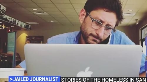 Jurnalistul american Danny Fenster, condamnat la 11 ani de închisoare în urmă cu trei zile, a fost eliberat de junta din Myanmar