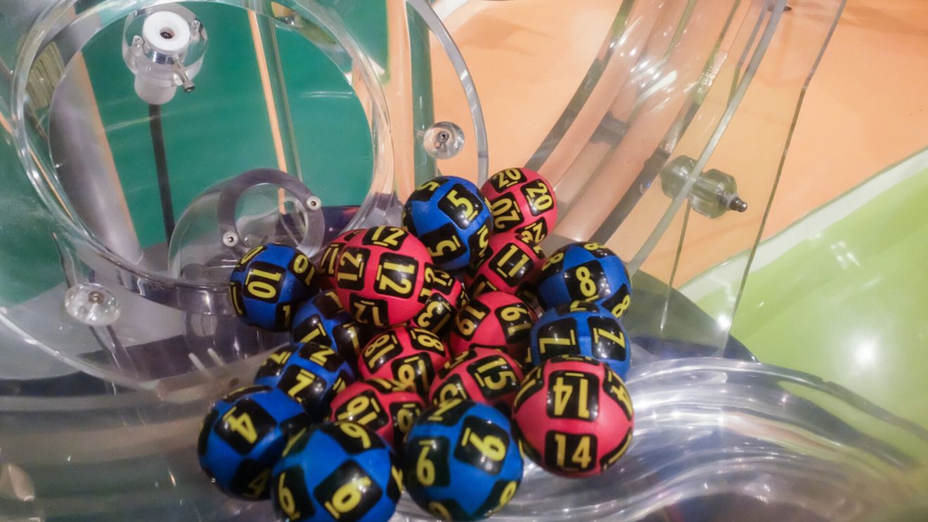Report la Loto 6/49 la categoria I de peste 1,89 milioane de euro, la tragerea de duminică