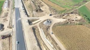 VIDEO Probleme pe lotul 2 al Autostrăzii Sebeș-Turda. Directorul CNAIR: Nu văd cum poate fi dat în trafic până pe 15 noiembrie. Amenințări cu rezilierea contractului