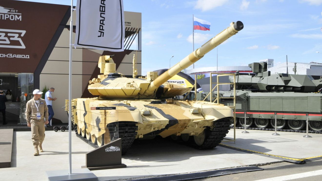 Câte tancuri a produs Rusia de la începutul războiului? Date contradictorii despre capacitatea industriei militare rusești