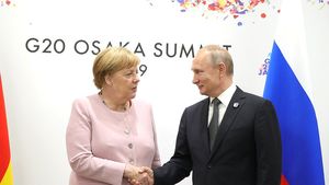 Angela Merkel declară că minciunile lui Putin ce privesc Crimeea au reprezentat un punct de cotitură în relaţia cu el