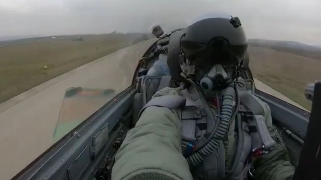 VIDEO Aeronave MQ-9 Reaper şi militari americani, la Baza 71 Aeriană din Câmpia Turzii