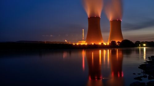 Iohannis a spus că România este hotărâtă să își continue programul de energie nucleară prin implementarea reactoarelor modulare mici / Președintele vrea ca țara noastră să devină lider regional în domeniu