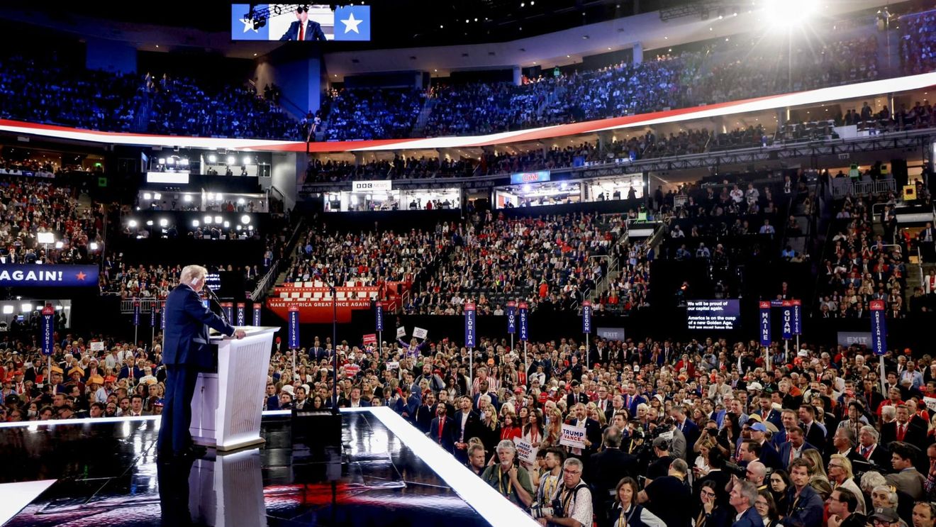 Trump, la primul miting de campanie după ce a fost împuşcat: Am încasat un glonţ pentru democraţie