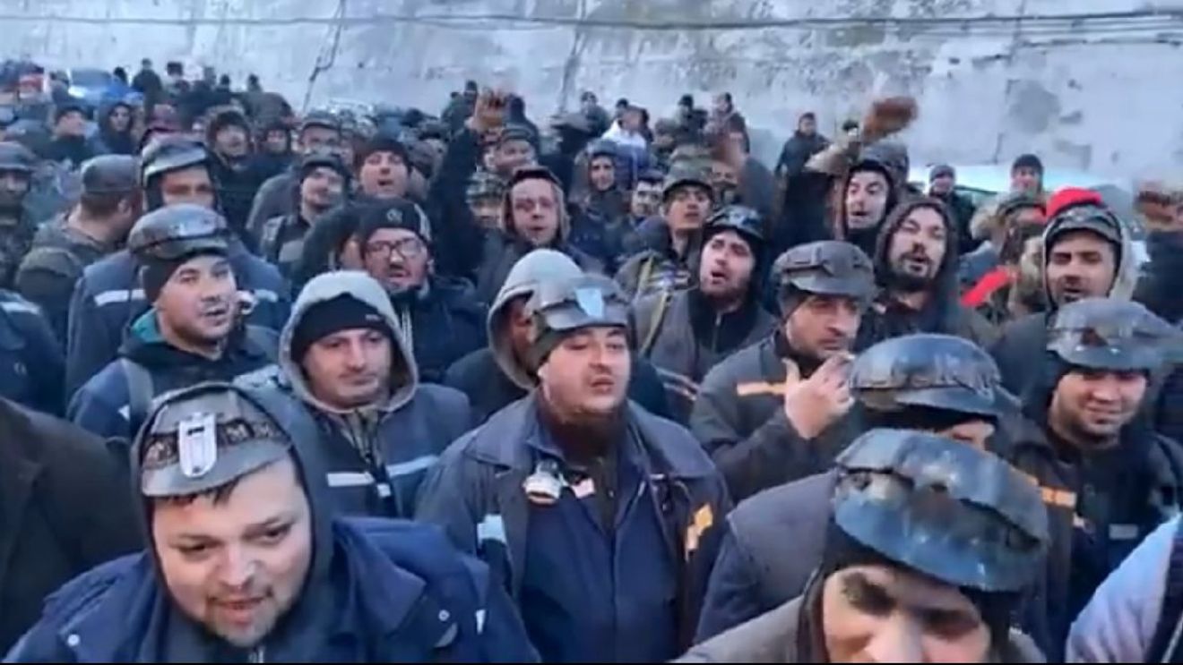 Minerii şi energeticienii protestează joi în faţa Guvernului