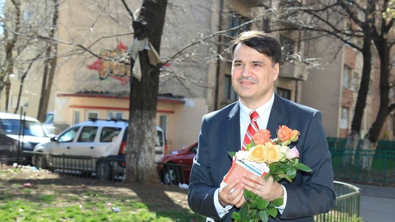 Cătălin Stochiță, omul lui Vanghelie, își anunță candidatura la funcția de secretar general al PSD: Dancilă  stă la malul marii pe șezlong și face jocuri politice gen ”Mammy, mai dă-ne un post de Ministru sau Secretar de stat”