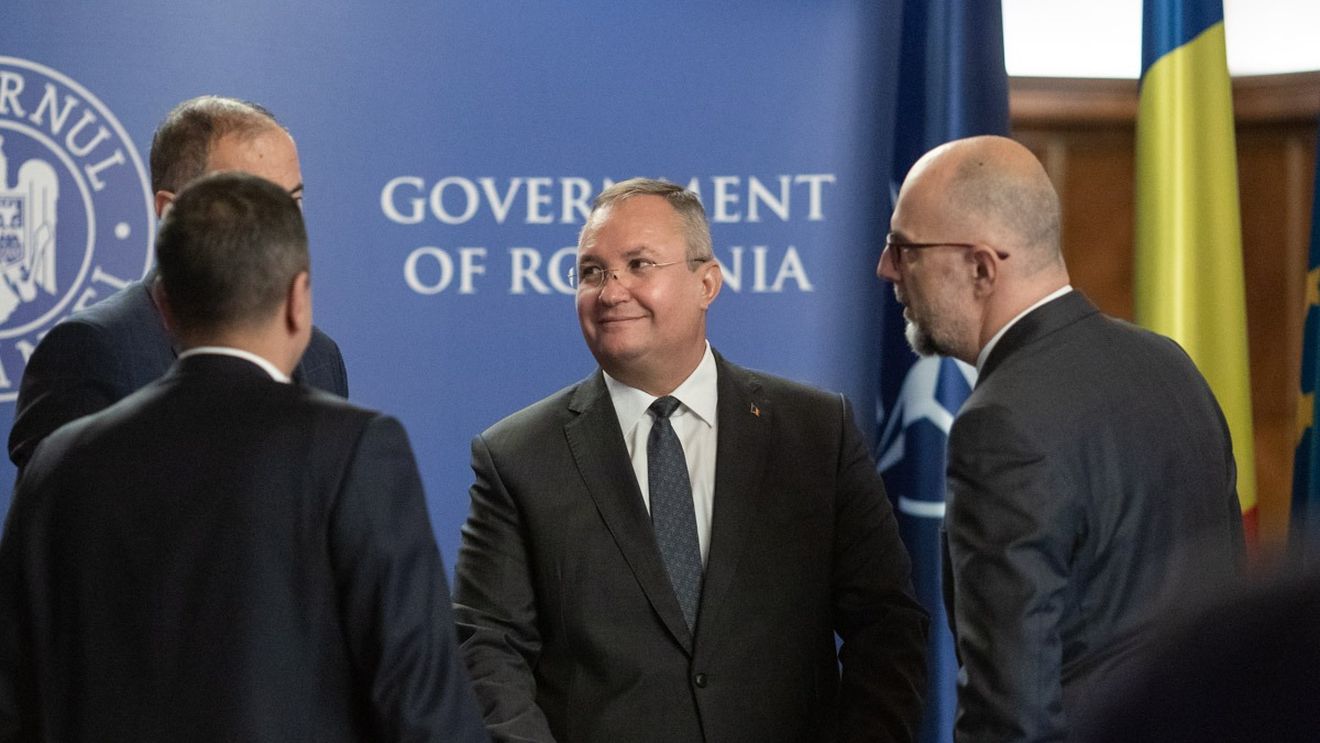 Țara demnitarilor: Cum a ajuns România să aibă 200 secretari de stat, de patru ori mai mulți decât în 2010 / Câștigul net depășește 2000 de euro, plus o serie de alte avantaje