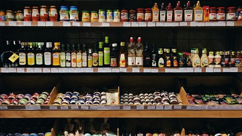 De la conserve la carton: Cum afectează taxele pe metale impuse de Trump ambalajele de pe rafturi / „Războiul comercial alimentează discuția despre necesitatea eliminării aluminiului din ambalajele pentru băuturi”