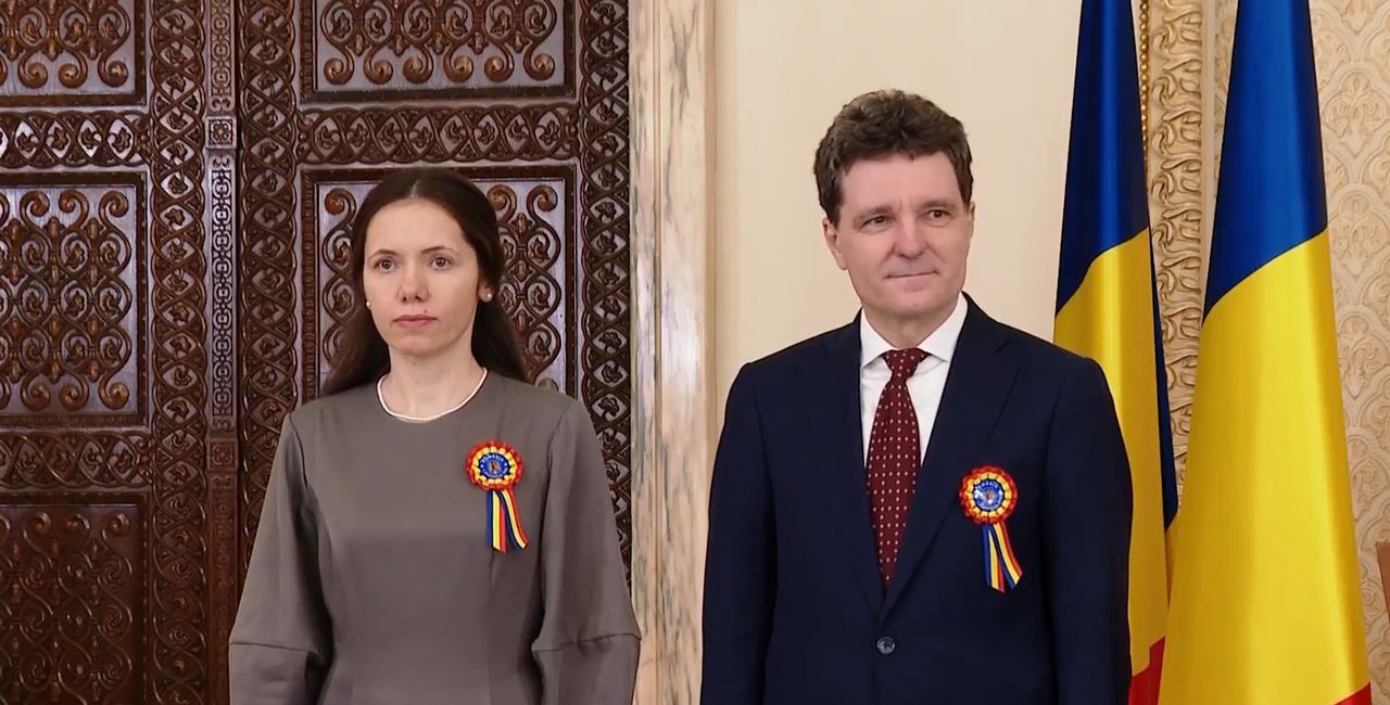 BREAKING LIVE VIDEO Nicușor Dan, de Ziua Națională: România e o țară coruptă, sistemul de educație e slab, sistemul de sănătate e departe de unde ar fi putut să fie / Trăim mai prost ca acum un an, dar mult mai bine ca acum 20 de ani