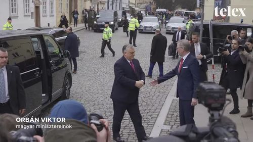 VIDEO Orban și Fico au fost huiduiți la Praga / Premierul ceh Fiala spune că discuțiile cu cei doi nu sunt „o mare plăcere” pentru el