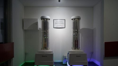 Comisia Europeană donează roboţi de dezinfecţie pentru mai multe spitale din România