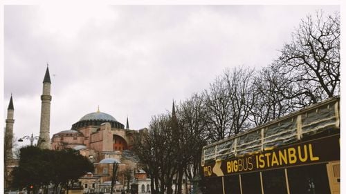 Observatori electorali ai partidului lui Erdogan, acuzați că au bătut un membru al partidului Muncitorilor în secția de votare