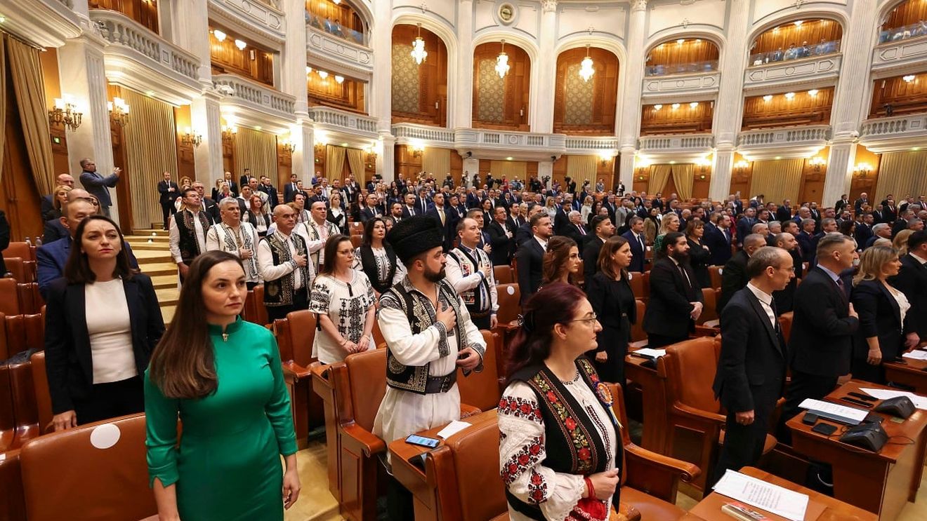 Alexandru Muraru (PNL): Premieră absolută în istoria Parlamentului României: un condamnat definitiv și un urmărit penal, propuși de partidele extremiste AUR și SOS pentru președinția celor două camere