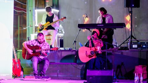 Night Gigs și impactul lor asupra publicului. Cum transformă aceste performance-uri orașul Timișoara într-o scenă vibrantă de artă