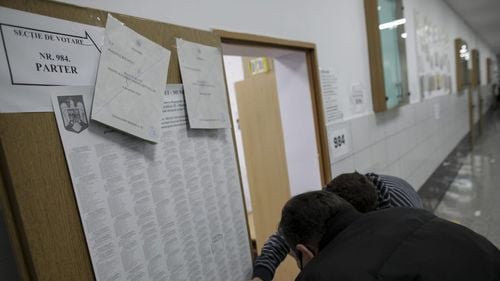 Expert Forum: Dificultăţi la înscriere pentru utilizarea urnei speciale, printre problemele frecvent semnalate