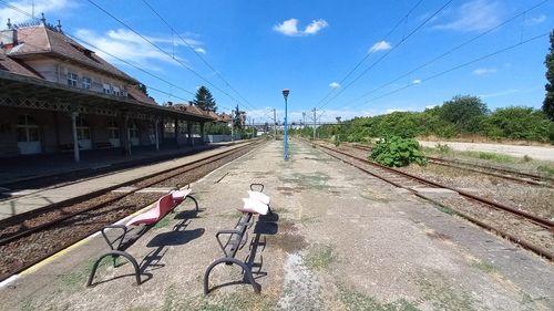 Primul pas pentru trenul metropolitan București-Ilfov: va fi lansată procedura de atribuire competitivă pentru contacte pe 15 ani / Estimare de 86.000 de călători pe zi pentru primele tronsoane între Gara de Nord - Obor - Băneasa - Scroviștea