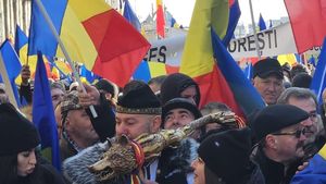 Câteva zeci de susținători ai lui Călin Georgescu au blocat circulația lângă sediul Curții Supreme din București