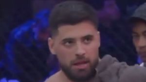Scandal în MMA: Doi fraţi gemeni care au trişat, trădaţi de un tatuaj