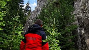 Salvamont România solicită sprijin în cazul unei persoane care a plecat în urmă cu 6 zile, din Piteşti, spunându-le prietenilor ca „pleacă pe munte”