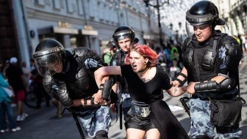 Rusia a blocat site-ul unei organizații de monitorizare a drepturilor omului care urmărește persecuțiile politice, pe fondul campaniei autorităților de represiune fără precedent împotriva disidenței