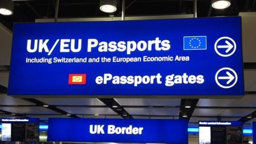 Nu va mai fi nevoie de pașapoarte în cadrul planului e-gate al poliției de frontieră din Marea Britanie. Tehnologia de recunoaștere facială va permite sosirile în UK în mod fluent