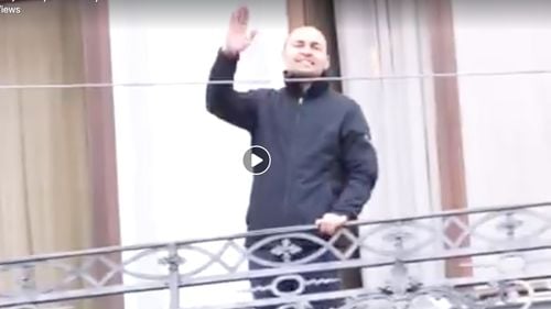 VIDEO Un protestatar s-a infiltrat la mitingul PSD de la Craiova: ”Liviule, după ultimul miting ți-ai luat 3 ani și 6 luni” / Dragnea: ”Vezi să nu răgușești, băi”