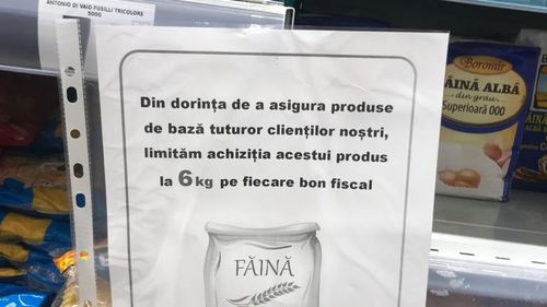 Zvonurile limitează achiziția alimentelor de bază din supermarketuri. ”Dorim să evităm să ajungem ca în anii trecuți, la începutul crizei, când de azi pe mâine creșterea la făină a fost de 500%”