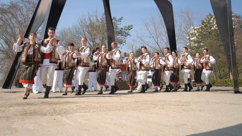 Galațiul devine capitala folclorului internațional / Muzică, dans și tradiție la Festivalul Internațional de Folclor „Doina Covurluiului”