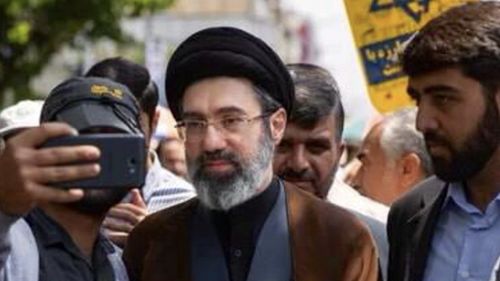 Iranul și-a ales în secret următorul lider suprem / Ayatollahul Khamenei ar suferi de o boală gravă (surse)