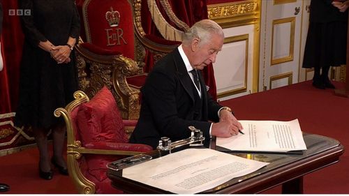 Prima defilare de ziua lui Charles al III-lea, la 17 iunie, anunţă Palatul Buckingham / Ceremonia de încoronare va avea loc pe 6 mai