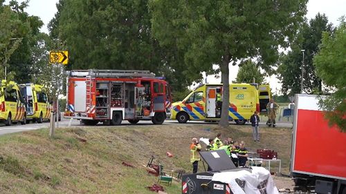 Două persoane au murit şi altele au fost rănite după ce un camion a intrat în participanţii la o petrecere în aer liber, în sudul Olandei