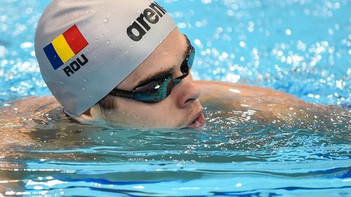 Robert Glinţă, calificat în finala probei de 50 m spate, la Campionatele Mondiale de nataţie de la Budapesta