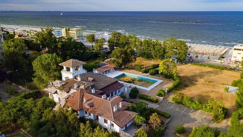 Dobrogea 145, expoziție organizată în Parlament despre cetățile antice și Palatul Reginei Maria din Mamaia/ Semnal pentru autorități despre nevoia de protejare a patrimoniului