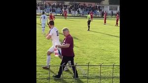 VIDEO Florin Secureanu, fostul manager al Spitalului „Malaxa”, medic la o echipă din Liga a III-a / Este condamnat în primă instanță la 5 ani și 10 luni de închisoare