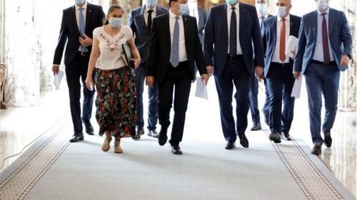 Rareș Bogdan: Nicolae Ciucă este o propunere de premier/ Sper ca și pe Marcel să îl vedeți în Guvern/ Predoiu este un om cheie și se înțelege bine cu președintele/ Trebuie să avem Guvern până la începutul anului