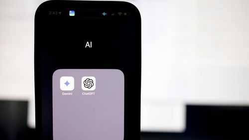 Am pus cap la cap două dintre cele mai avansate modele de inteligență artificială: ChatGPT 4.5 și Google Gemini 2.5 Pro / La ce se pricepe fiecare și care este „mai bun”?
