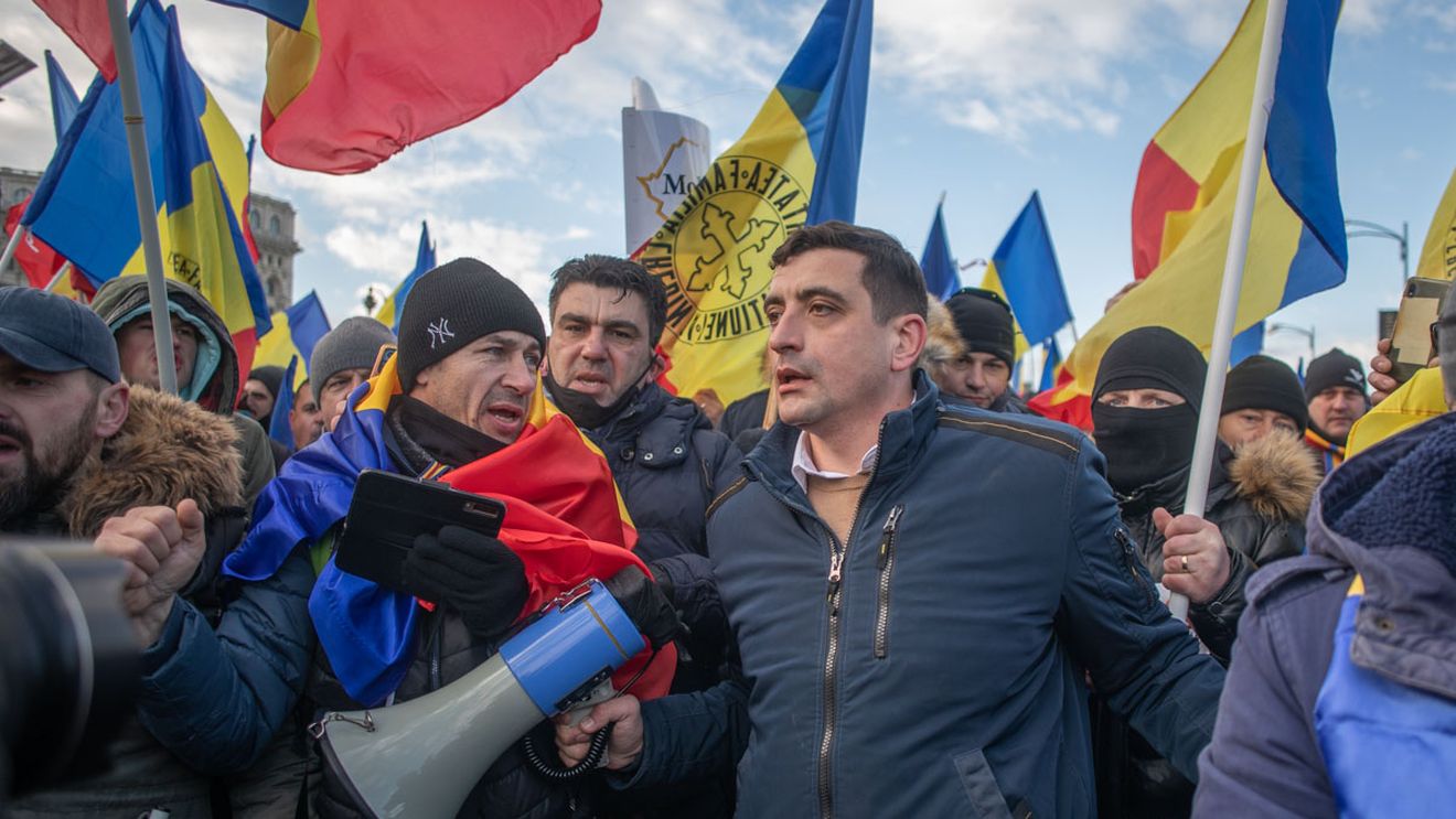 George Simion, apel către susținători: Veniți în 27 februarie la București cu mașini, camioane, oi, capre, vaci și „haideți să dăm cu ăștia de pământ”