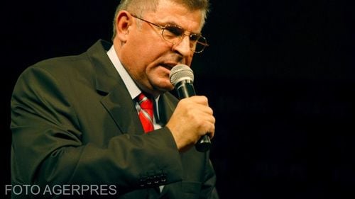 Procurorii s-au autosesizat în cazul consilierului județean Constantin Guguianu (PSD) care a postat pe Facebook fotografii trucate cu președintele Iohannis în haine militare naziste