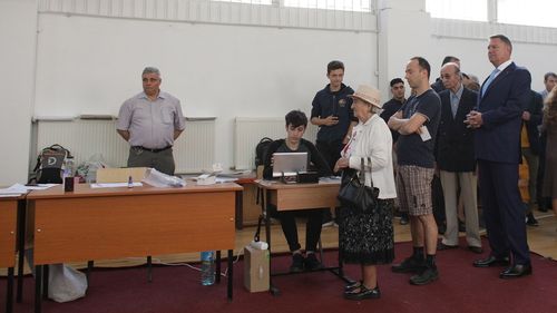 BREAKING Prezența la vot la ora 12:00: La europarlamentare - 15,06% / La referendum - 12,16% / Cea mai mare prezență dintre toate scrutinele europarlamentare și peste alegerile din 2016