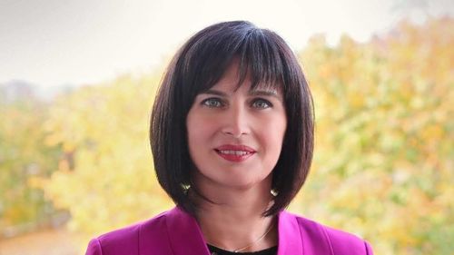 Cine e Cristina Burciu, prima PSD-istă care anunță public susținerea pentru guvernul Orban