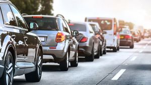 Trafic intens pe DN1 pe sensul Braşov – Ploieşti, între staţiunile Predeal şi Buşteni şi pe autostrăzile A1 şi A2 pe sensul către Bucureşti