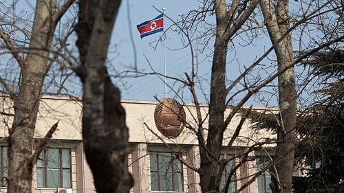 Coreea de Nord închide mai multe ambasade din întreaga lume, inclusiv în Spania / ”Se pare că se retrag deoarece afacerile lor de câştiguri în valută s-au poticnit din cauza întăririi sancţiunilor”