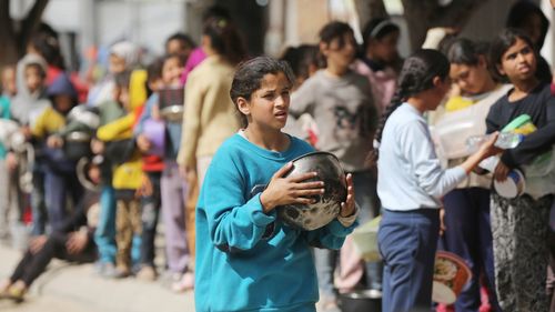 Banca Mondială: Autoritatea Palestiniană este în pragul asfixiei financiare /  În ultimele şase luni și-au pierdut locurile de muncă aproape 500.000 de persoane