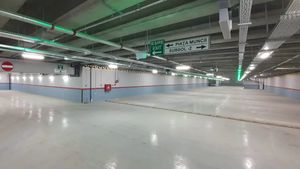 Reguli noi de parcare în sectorul 3: Staţionarea pentru mai mult de şapte zile consecutive în parcarea subterană Decebal, interzisă/ Nici șoferii care dețin un loc nenominal nu pot parca în același loc mai mult de 7 zile la rând