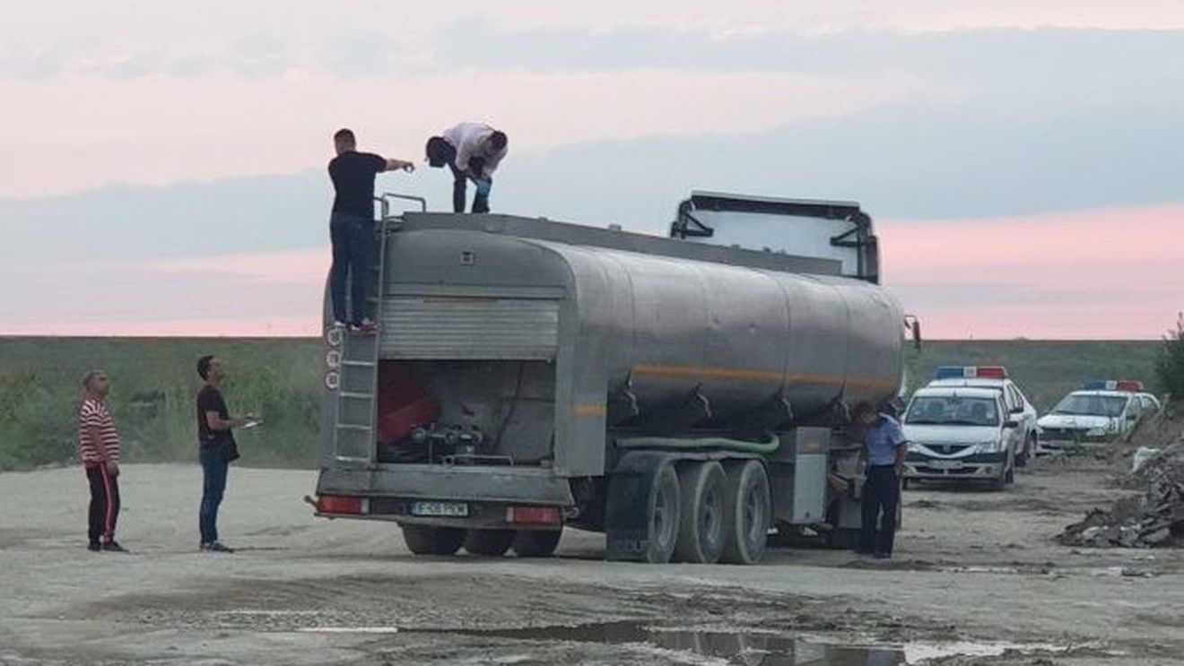 Afacerea murdară a șefului Gărzii de Mediu Ilfov: Vidanjele sale au încărcat mii de tone de zeamă de gunoi din groapa Vidra și a vărsat-o în Râul Argeș