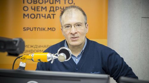 A murit Dragoș Dumitriu, fost deputat și jurnalist Sputnik / A suferit un infarct post-COVID