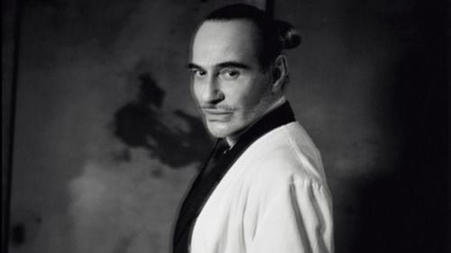 Copilul teribil al modei londoneze John Galliano se întoarce în lumina reflectoarelor cu nominalizarea sa la British Fashion Awards după 10 ani de absență publică / A căzut în dizgrație după ce a declarat că îl iubește pe Hitler